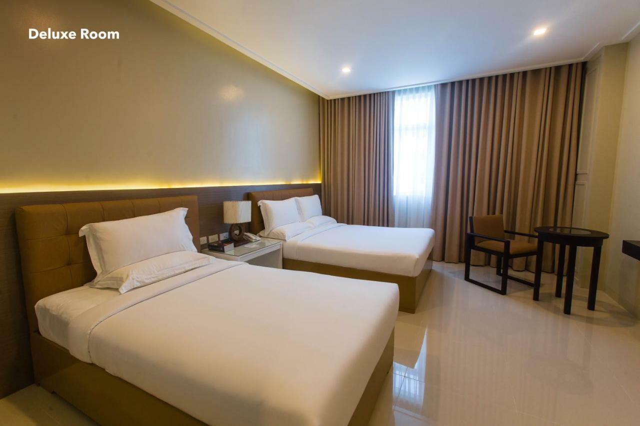 Iloilo Gateway Hotel And Suites Pavia Exterior foto